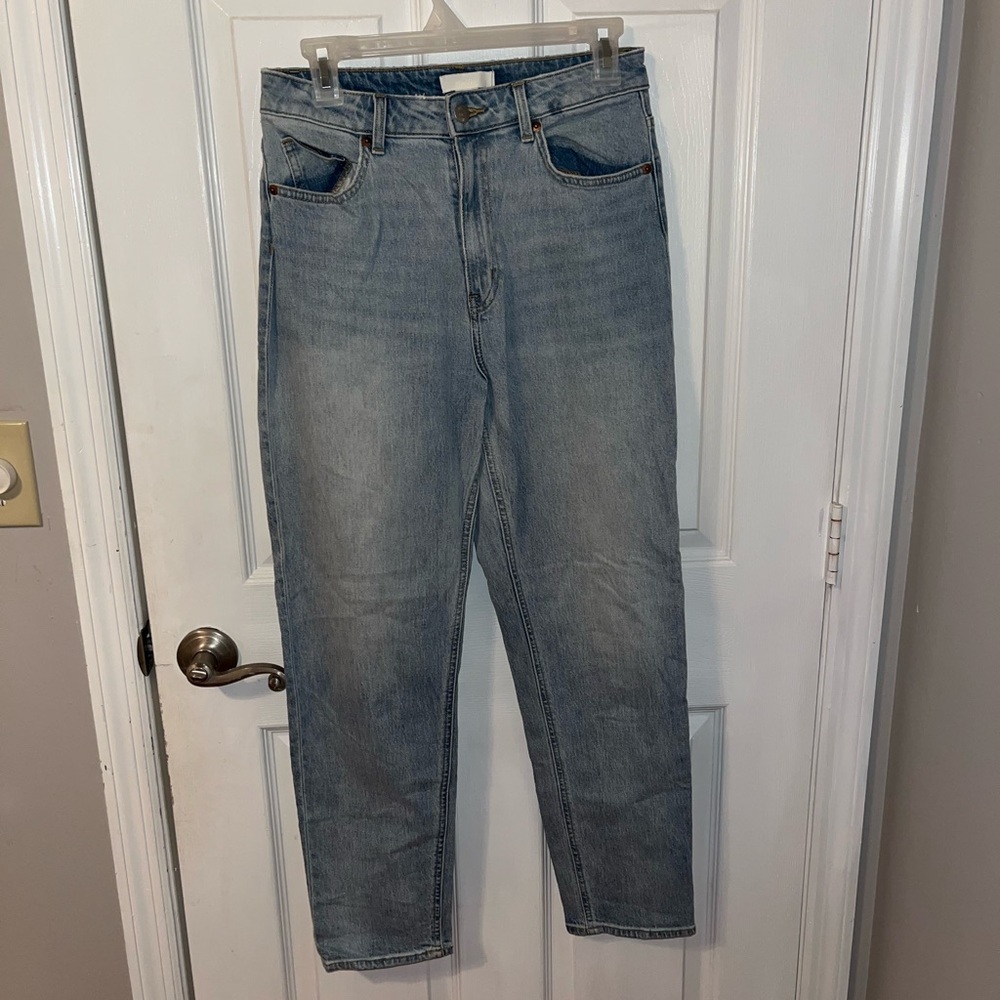 H&M Light Wash Straight Leg Jeans
